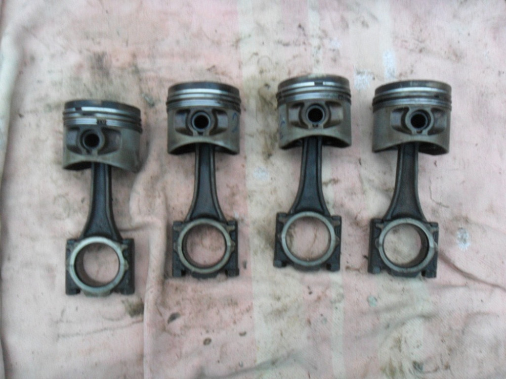 VAG 052198401B, Поршень, шатун 052C, VW Audi 1.3, оригінал 052107065AE Винница - изображение 1