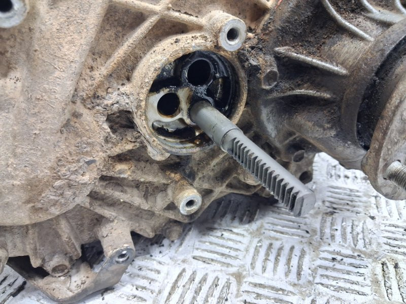 Раздаточная коробка Toyota Prado J120 3.0 DIESEL 1KDFTV 2002 (б/у) Киев - изображение 6