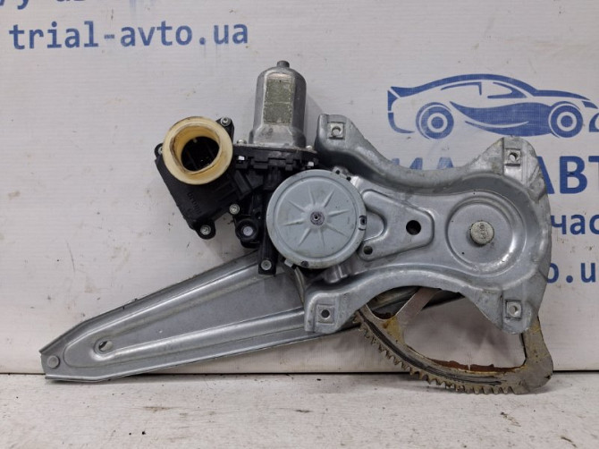 Стеклоподъемник задний левый Toyota Auris E150 1.6 БЕНЗИН 1ZRFAE 2006 (б/у) Київ - зображення 1