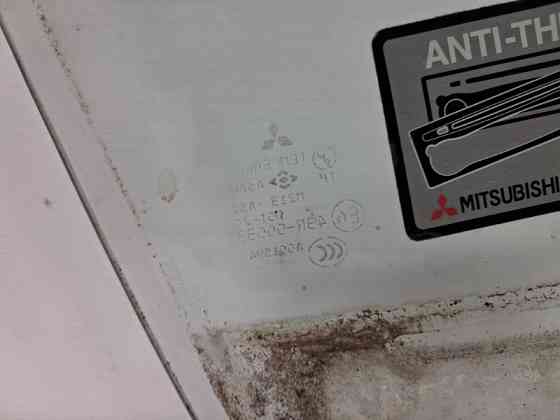 Стекло двери переднее правое Mitsubishi Outlander CU 2.4 БЕНЗИН 4G69 2003 (б/у) Київ