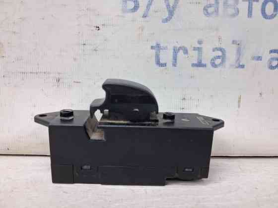 Кнопка стеклоподъемника Mitsubishi Pajero Wagon 4 3.2 ДИЗЕЛЬ 4M41 2006 (б/у) Киев