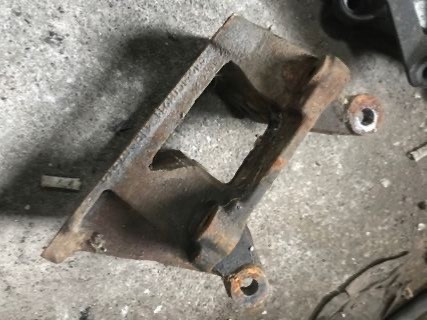 Бу кронштейн двигателя Chery Kimo S12-1001211, S121001211 Кропивницький - зображення 1