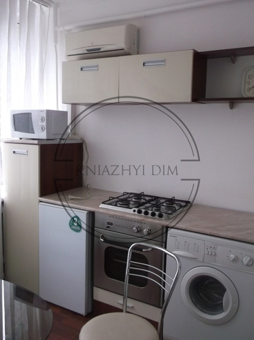 3-кімнатна квартира в центрі біля м. Золоті Ворота. Вул. Володимирська 51/53. Код: 21144737 Київ - зображення 3