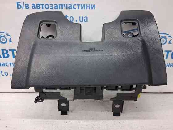 Подушка в колени Toyota Avensis T25 2.2 DIESEL 2ADFTV 2002 (б/у) Киев