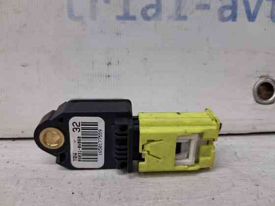 Датчик удара (AIRBAG) Toyota Auris E150 1.6 БЕНЗИН 1ZRFAE 2006 (б/у) Киев