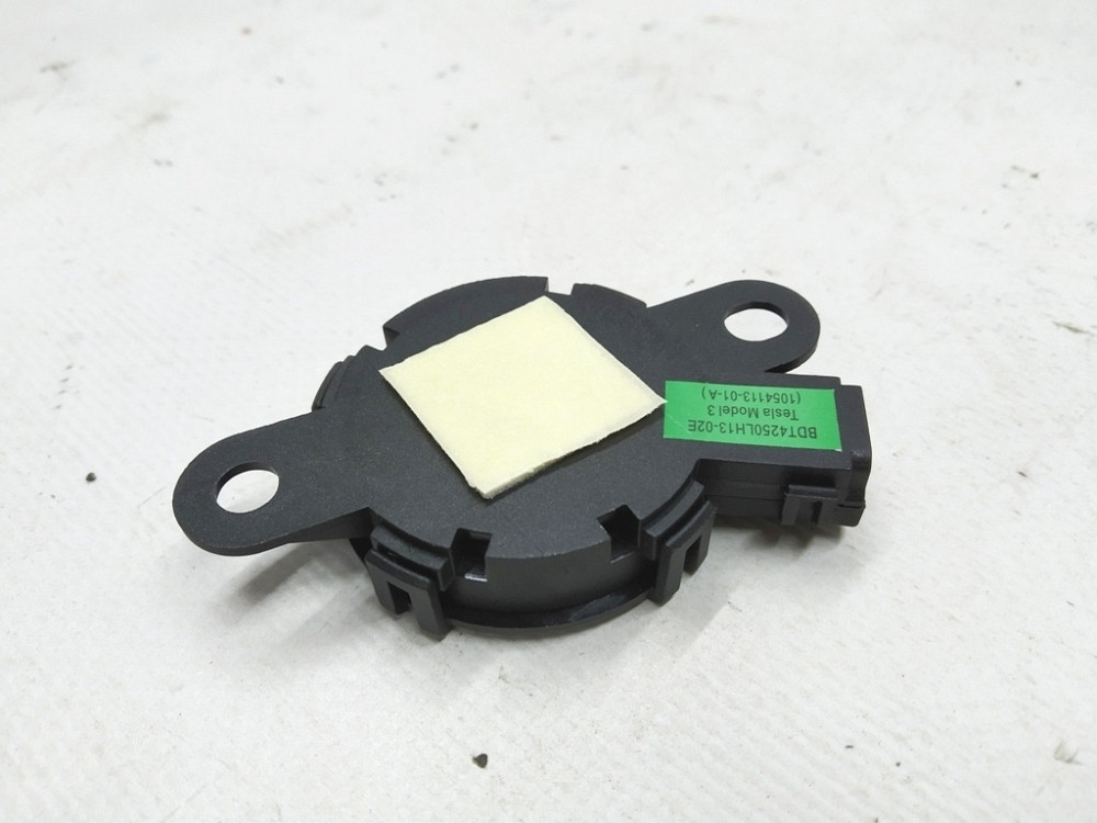 Динамик сигнала открытия/закрытия двери Tesla model 3 1054113-00-B Киев - изображение 2