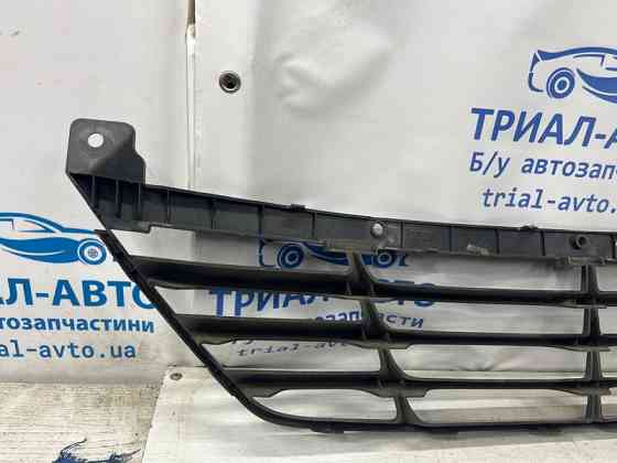 Решетка бампера центральная Hyundai IX35 LM 1.7 DIESEL D4FD 2009 (б/у) Киев