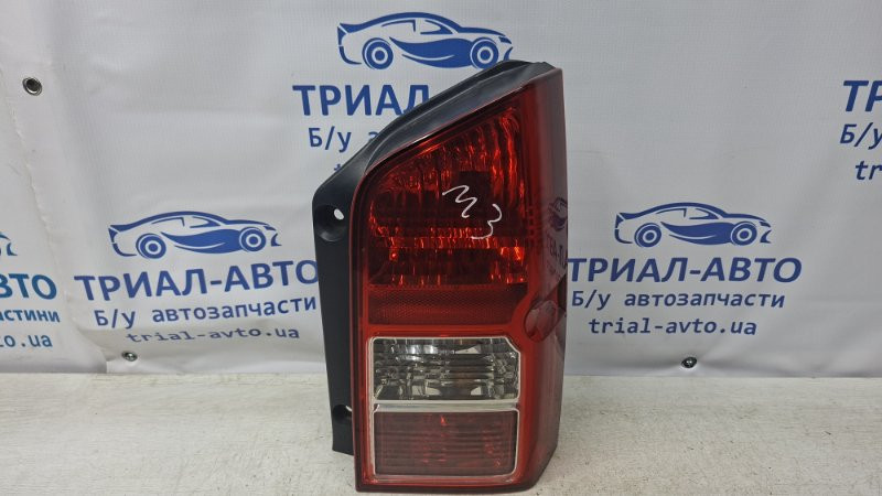 Фонарь задний внешний правый Nissan Pathfinder R51 2.5 DIESEL YD25DDTI 2004 (б/у) Киев - изображение 1