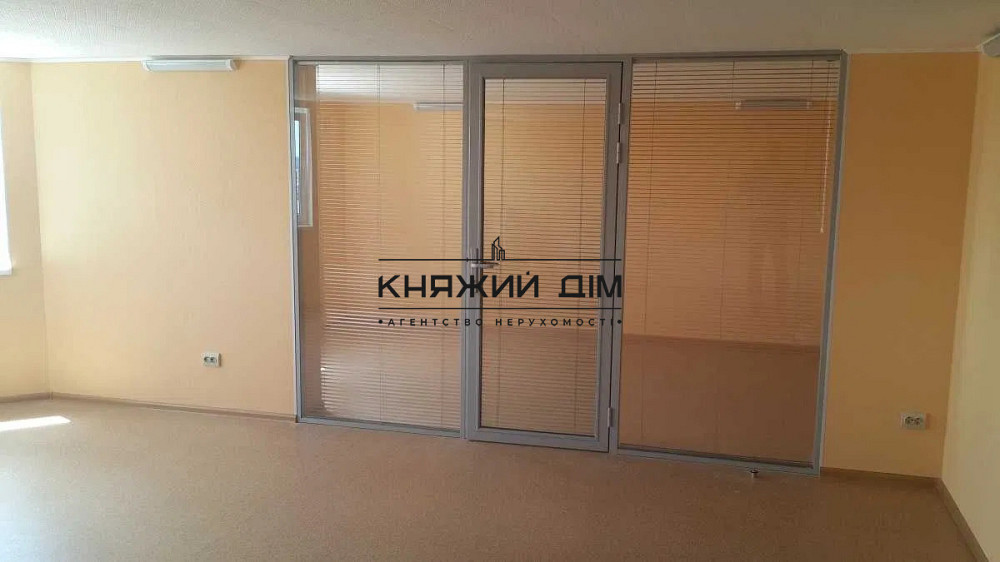 Продаж приміщення 80 м2 на Осокорках. Генератор є у будинку. № 21146510 Київ - зображення 1