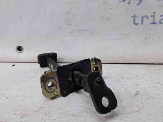 Ограничитель двери задний левый Kia Sorento BL 2.5 DIESEL D4CB 2002 (б/у) Киев