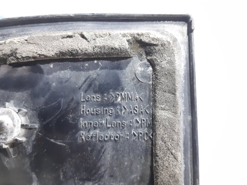 Фонарь задний внутренний левый Toyota Land Cruiser J100 4.7 1998 (б/у) Киев - изображение 5