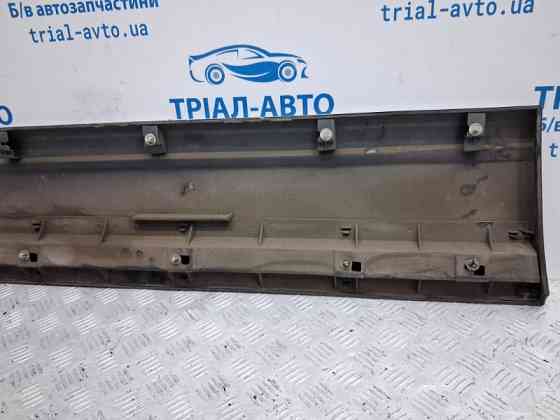 Накладка двери Mitsubishi Pajero Wagon 3 3.2 ДИЗЕЛЬ 4M41 1999 перед. прав. (б/у) Київ