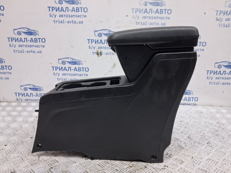 Подлокотник Chevrolet Captiva C140 2.2 DIESEL Z22D1 2006 (б/у) Киев - изображение 1