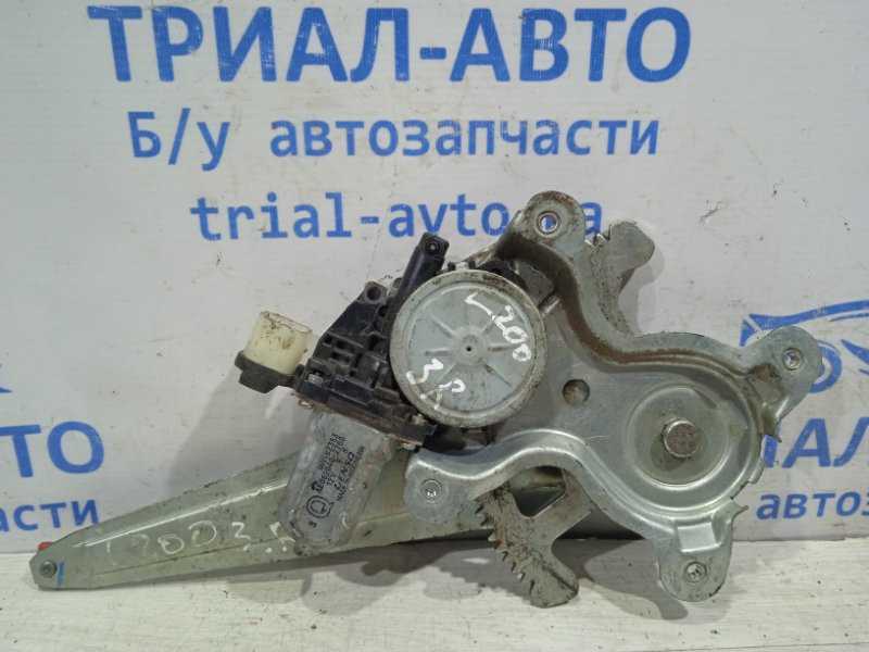 Стеклоподъемник задний правый Mitsubishi L200 KB 2.5 ДИЗЕЛЬ 4D56U 2006 (б/у) Киев - изображение 1