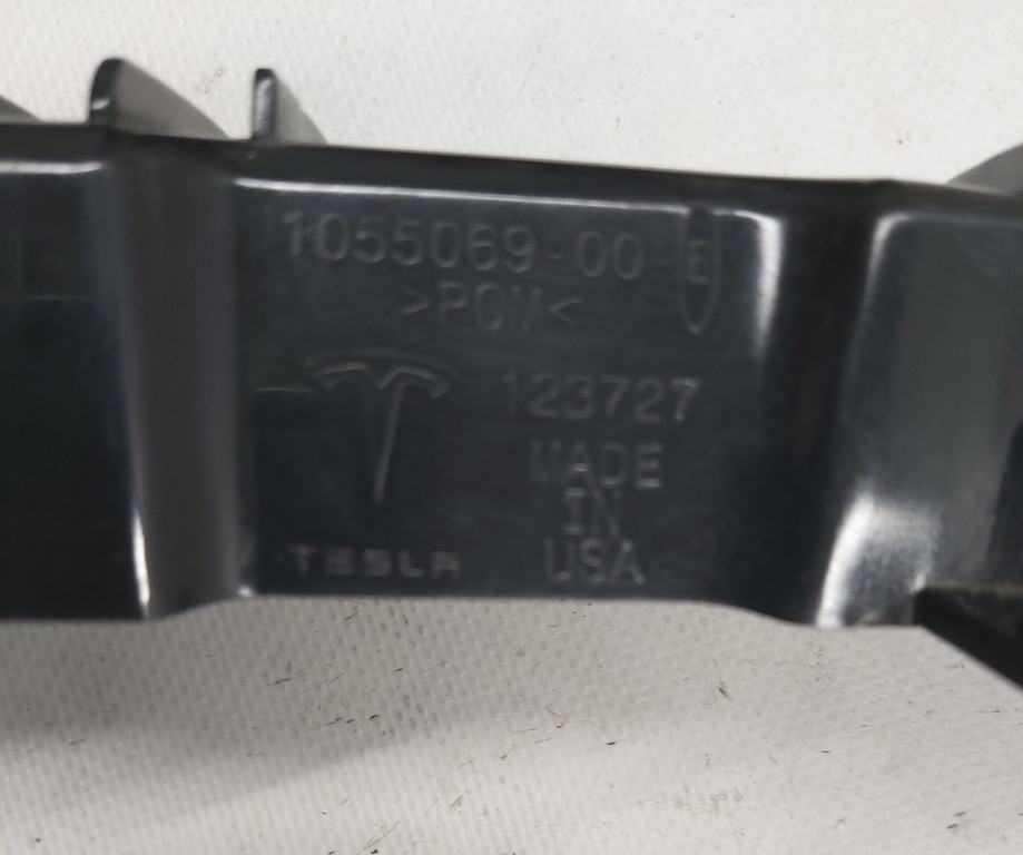 Кронштейн гриля направляющая бампера переднего с повреждением Tesla model X 1055069-00-E Київ - зображення 4