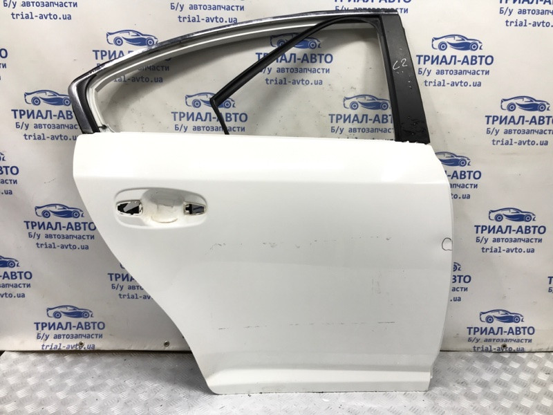 Дверь задняя правая Рестайлинг Toyota Avensis T27 2.0 DIESEL 2009 (б/у) Київ - зображення 3
