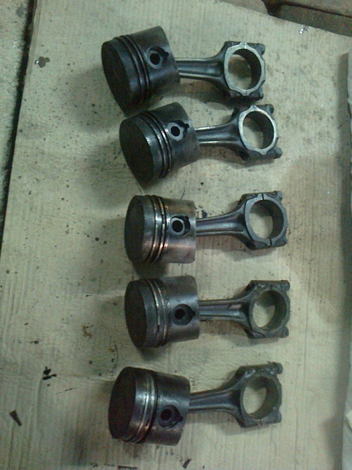 Поршень Mahle 076069 Ауді,w 068107065ba 001 оригінал 2.0Д 86р.в. Винница - изображение 1