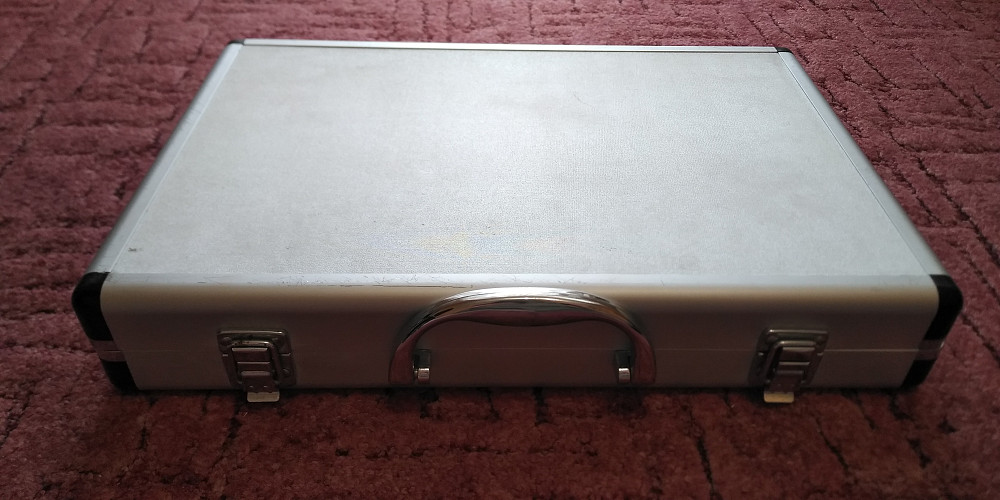 Кейс косметолога алюминиевый Вишнёвое - изображение 2