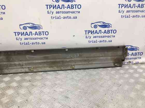 Накладка порога внешняя левая Mitsubishi Pajero Wagon 3 3.2 ДИЗЕЛЬ 4M41 1999 (б/у) Киев