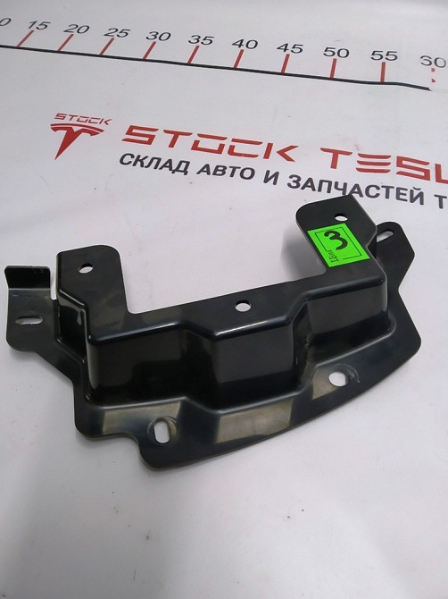 Кронштейн модулей стояночного тормоза и управления подсветкой Tesla model S, model S REST 1051906-00 Киев - изображение 6