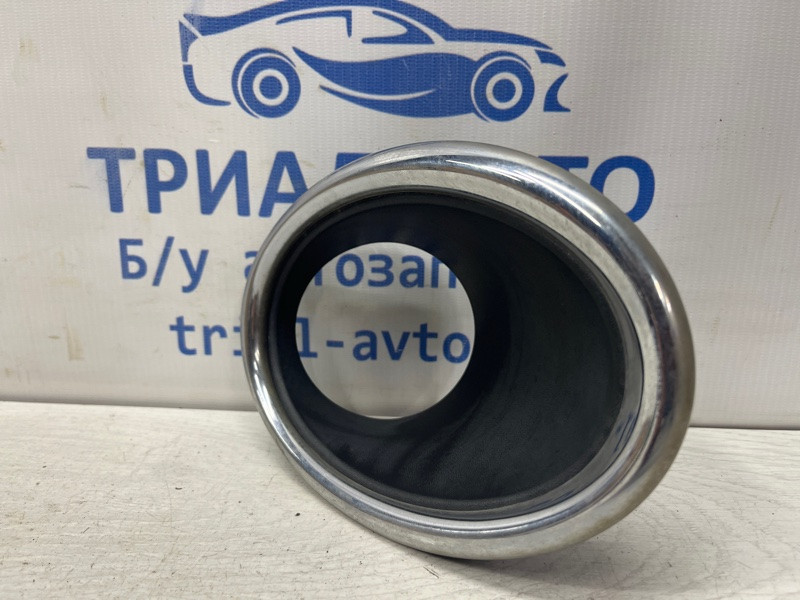 Решетка противотуманки правая Nissan Qashqai J11 1.6 DIESEL R9M 2013 (б/у) Киев - изображение 1