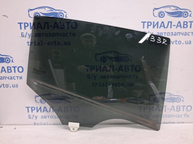 Стекло двери заднее правое Mazda 3 BM 2.2 DIESEL 2013 (б/у) Київ - зображення 1
