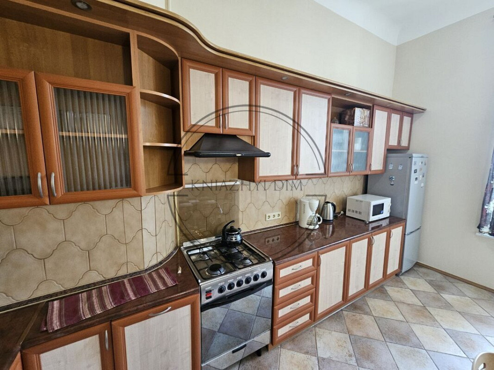 БЕЗ КОМІСІЇ ! ПІСЛЯ РЕМОНТУ !!! Оренда 3-х к.кв. 100 кв.м. метро Хрещатик вул. Заньковецька. Код об' Киев - изображение 4