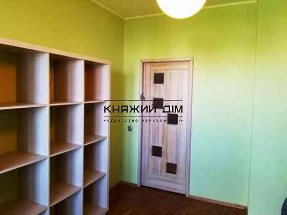 Простора, стильна 3-х к. кв. Севастопольська площа. № 11154088 Киев