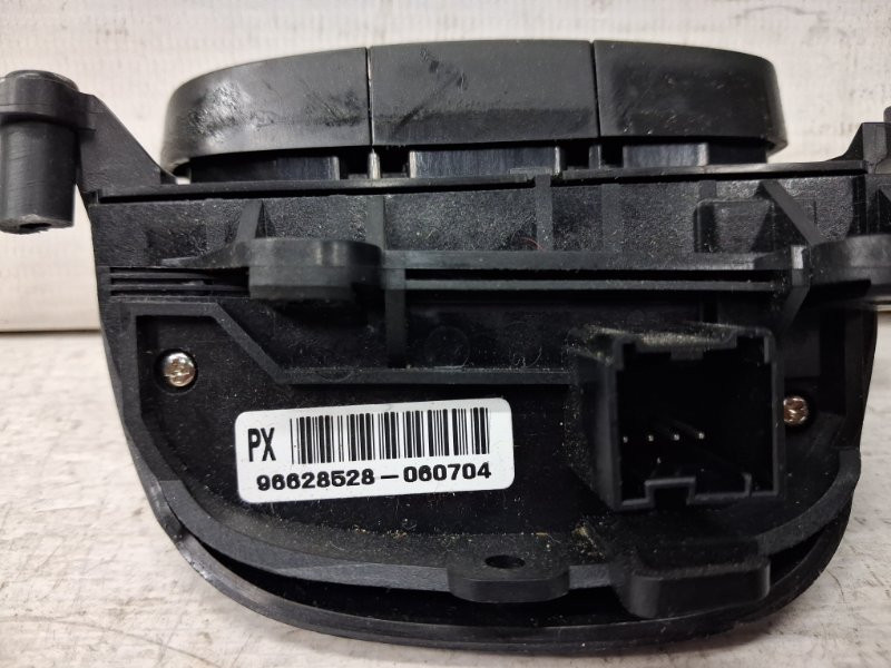 Кнопки руля Chevrolet Captiva C100 2.4 БЕНЗИН Z24SED 2006 (б/у) Киев - изображение 3