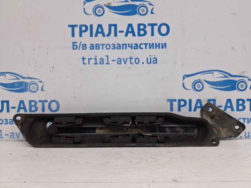 Ограничитель двери Mitsubishi Pajero Wagon 3 3.2 ДИЗЕЛЬ 4M41 1999 задн. (б/у) Київ - зображення 1