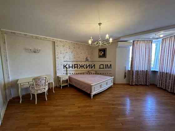 Продаж 2 кімнатна квартира м. Деміївська КОД 21147255 Київ