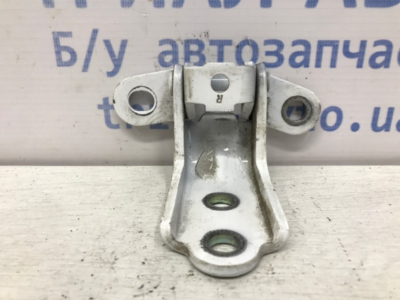 Петля двери задней левой Hyundai Tucson TL 1.7 DIESEL D4FD 2015 (б/у) Київ - зображення 1