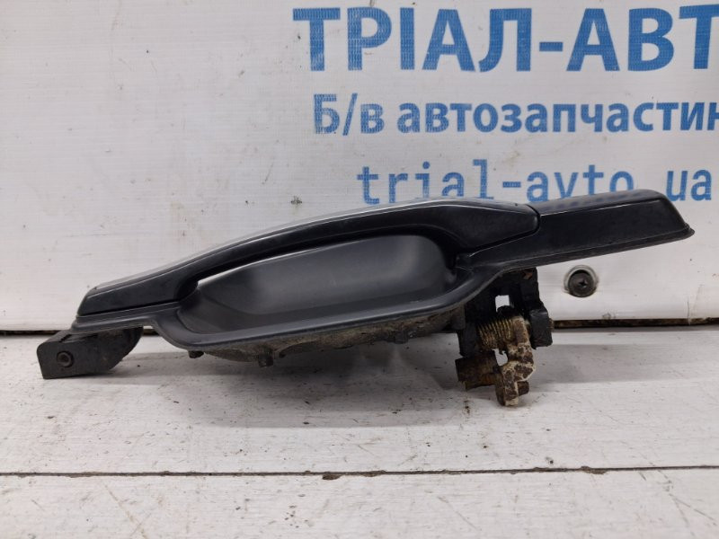 Ручка двери внешняя задняя правая Mitsubishi Pajero Wagon 3 3.2 ДИЗЕЛЬ 4M41 1999 (б/у) Киев - изображение 2