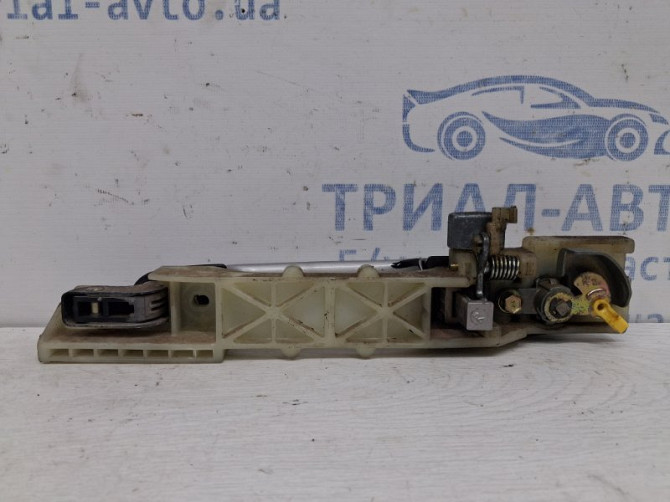 Ручка двери внешняя передняя правая Hyundai Tucson JM 2.0 DIESEL D4EA 2004 (б/у) Киев - изображение 3
