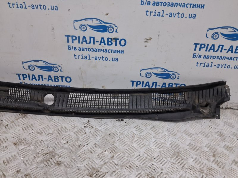 Дефлектор дворников Mitsubishi Pajero Wagon 3 3.2 ДИЗЕЛЬ 4M41 1999 (б/у) Київ - зображення 3