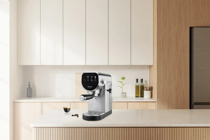 Кофеварка рожковая Zelmer ZCM7300 1360 Вт серебристая Киев - изображение 4