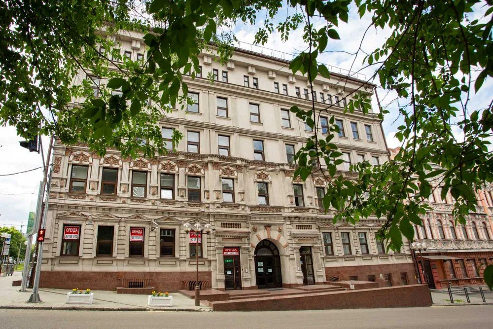 Продам. Торгово-офісна будівля 2736 м.кв. 6 соток. Центр. вул. Січових Стрільців, Днепр - изображение 2