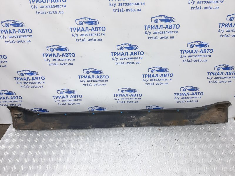 Накладка порога внешняя правая Mitsubishi Pajero Wagon 4 3.2 ДИЗЕЛЬ 4M41 2006 (б/у) Киев - изображение 4