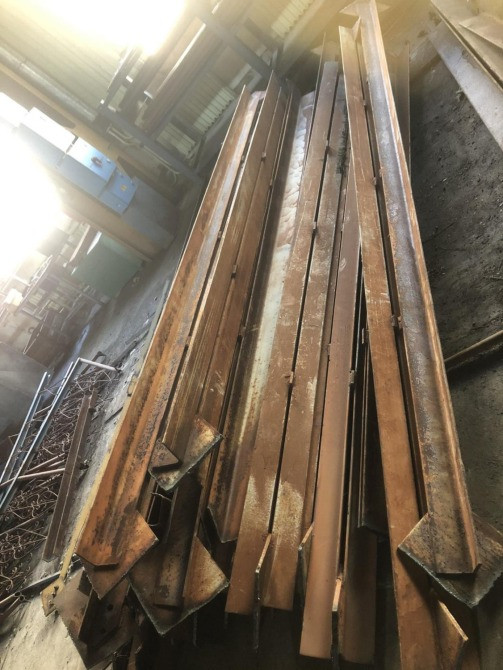 Металевий кутник б/у | товстий метал | довжина 2,5–3,5 м Долинская - изображение 2