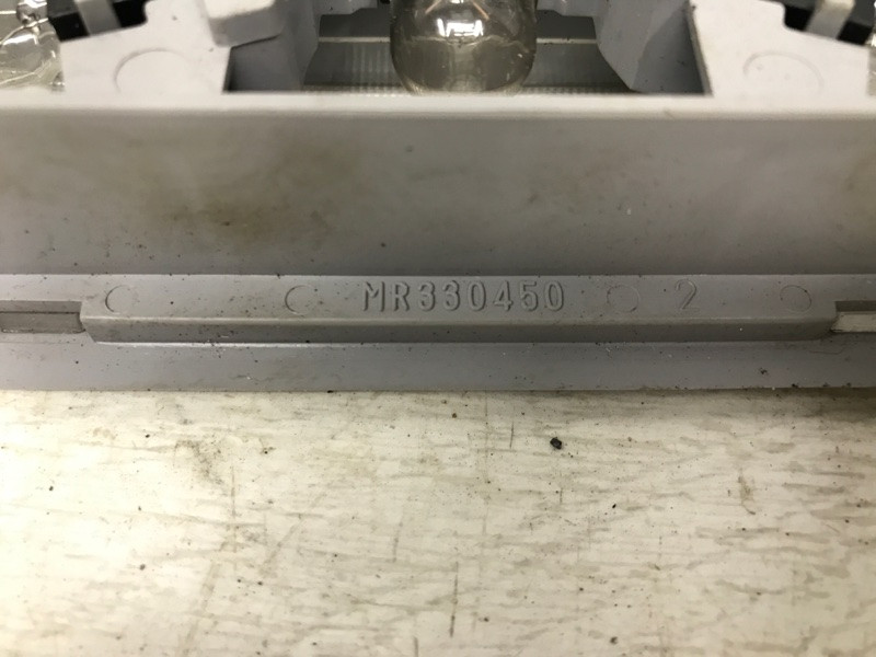 Плафон передний Mitsubishi Outlander CU 2.4 БЕНЗИН 4G69 2003 (б/у) Київ - зображення 3