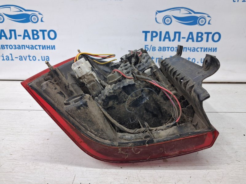 Фонарь задний внешний правый Mitsubishi Pajero Wagon 3 3.2 ДИЗЕЛЬ 4M41 1999 (б/у) Київ - зображення 6