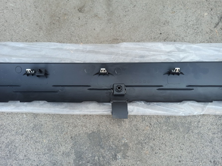 Накладка порога ліва та права LH / RH на Tesla Model 3 Київ - зображення 3