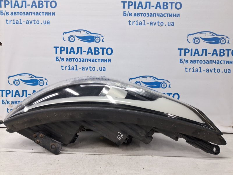 Фара правая Ксенон Hyundai IX35 LM 1.7 DIESEL D4FD 2009 (б/у) Киев - изображение 7