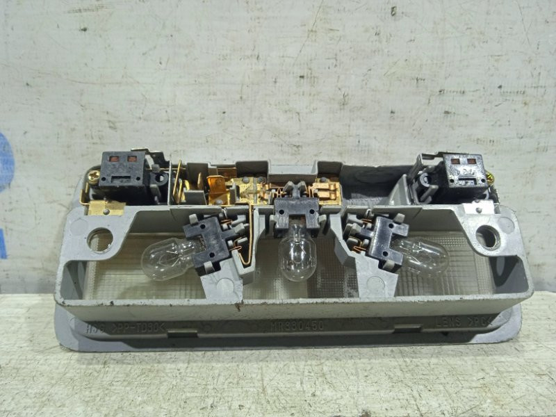 Плафон передний Mitsubishi Lancer 9 1.6 БЕНЗИН 4G18 2003 (б/у) Киев - изображение 2