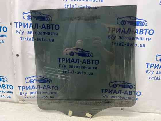 Стекло двери заднее левое Mitsubishi Pajero Wagon 3 3.2 ДИЗЕЛЬ 4M41 1999 (б/у) Київ