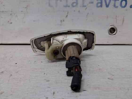 Повторитель поворотника Kia Sorento BL 2.5 DIESEL D4CB 2002 (б/у) Киев