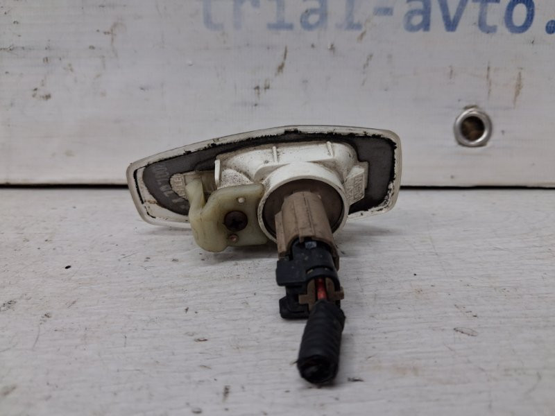 Повторитель поворотника Kia Sorento BL 2.5 DIESEL D4CB 2002 (б/у) Киев - изображение 2