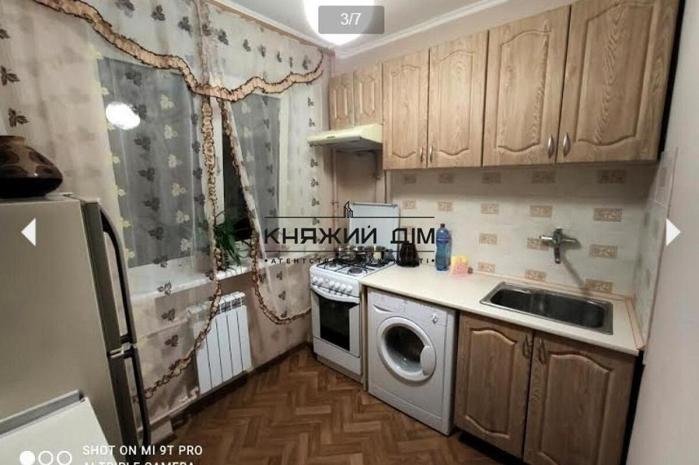Хороша роздільна 2 к. кв. біля м. Палац Україна. Код об'єкта: 11196140 Київ - зображення 1