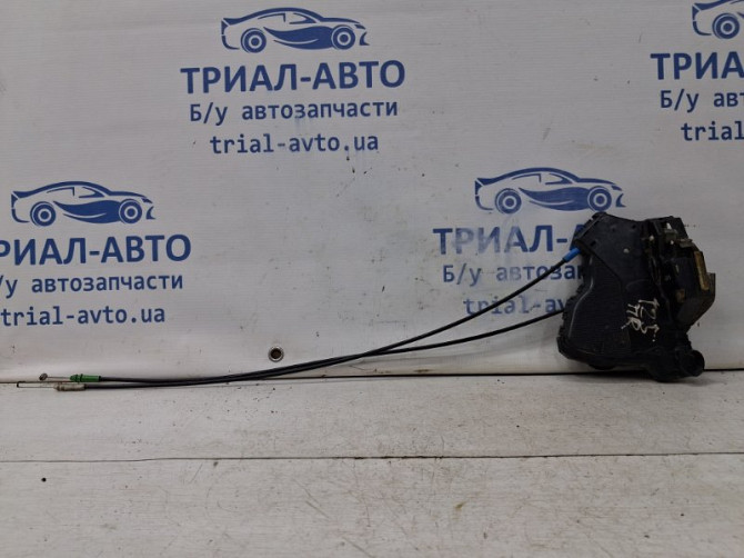 Замок двери передний правый Toyota Avensis T25 1.8 БЕНЗИН 1ZZFE 2002 (б/у) Київ - зображення 1
