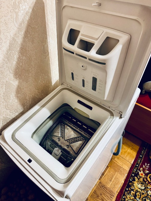 Пральна машинка Whirlpool AWE 66710 — б/у, робоча, самовивіз (Рівне) Ровно - изображение 1